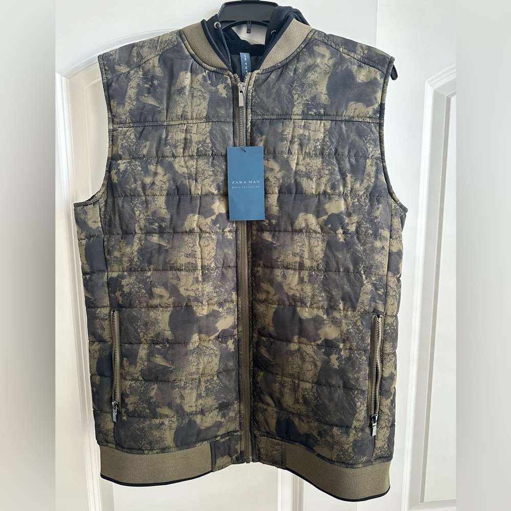 NWT! Mens Zara Hooded Vest